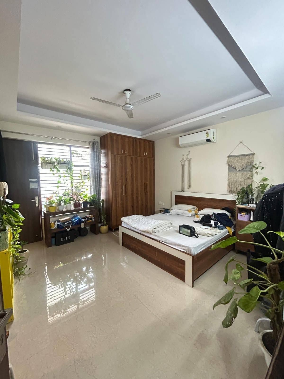 Private room in Chandkheda